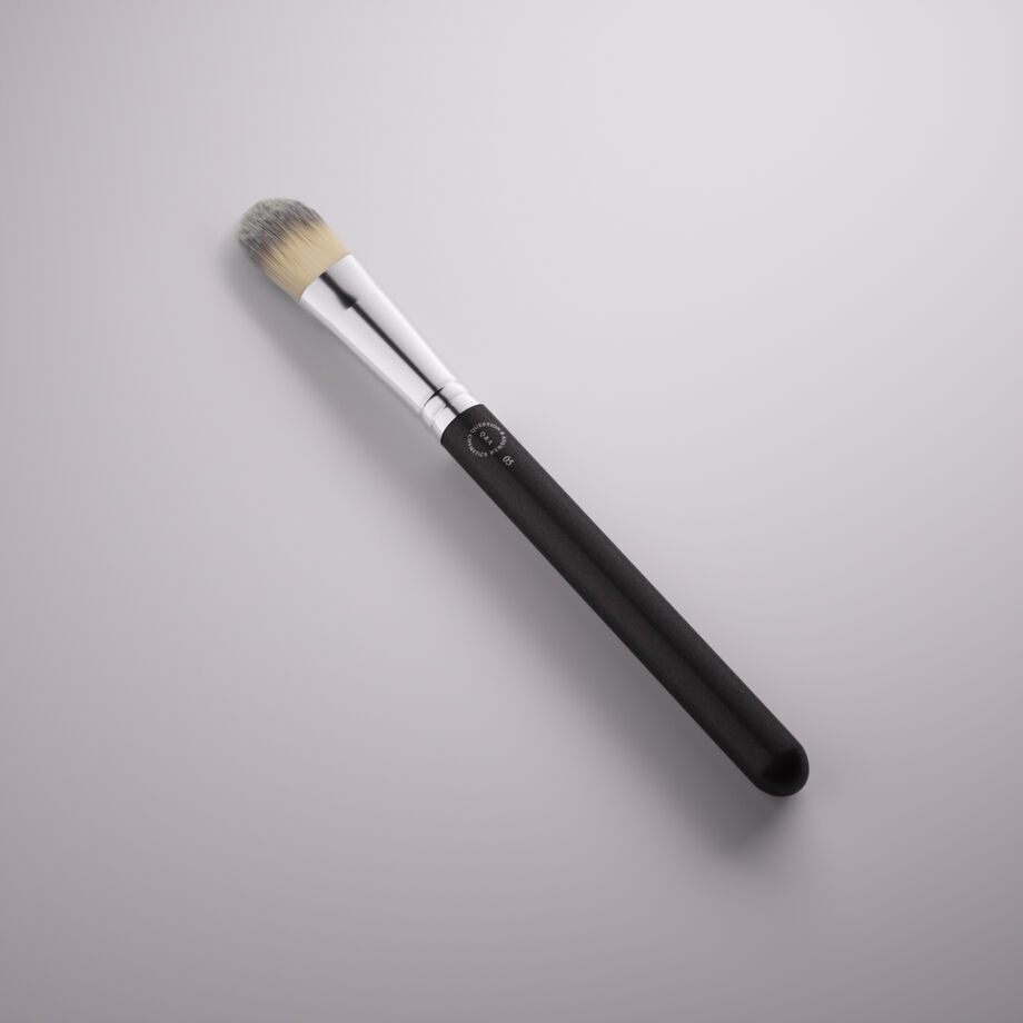 فرشاة دمج كريم اساس Q and A PRO NO 05